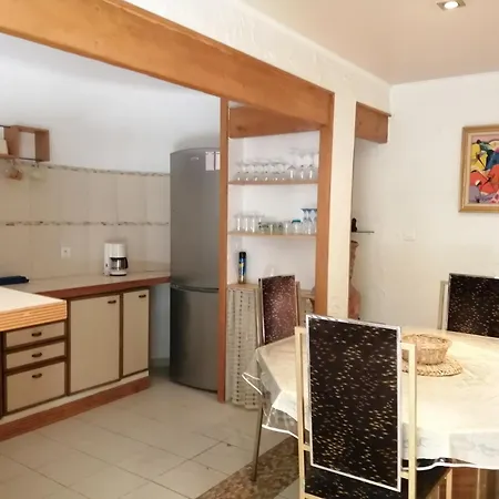 Апартаменты Croisette 3 Bedrooms Канны